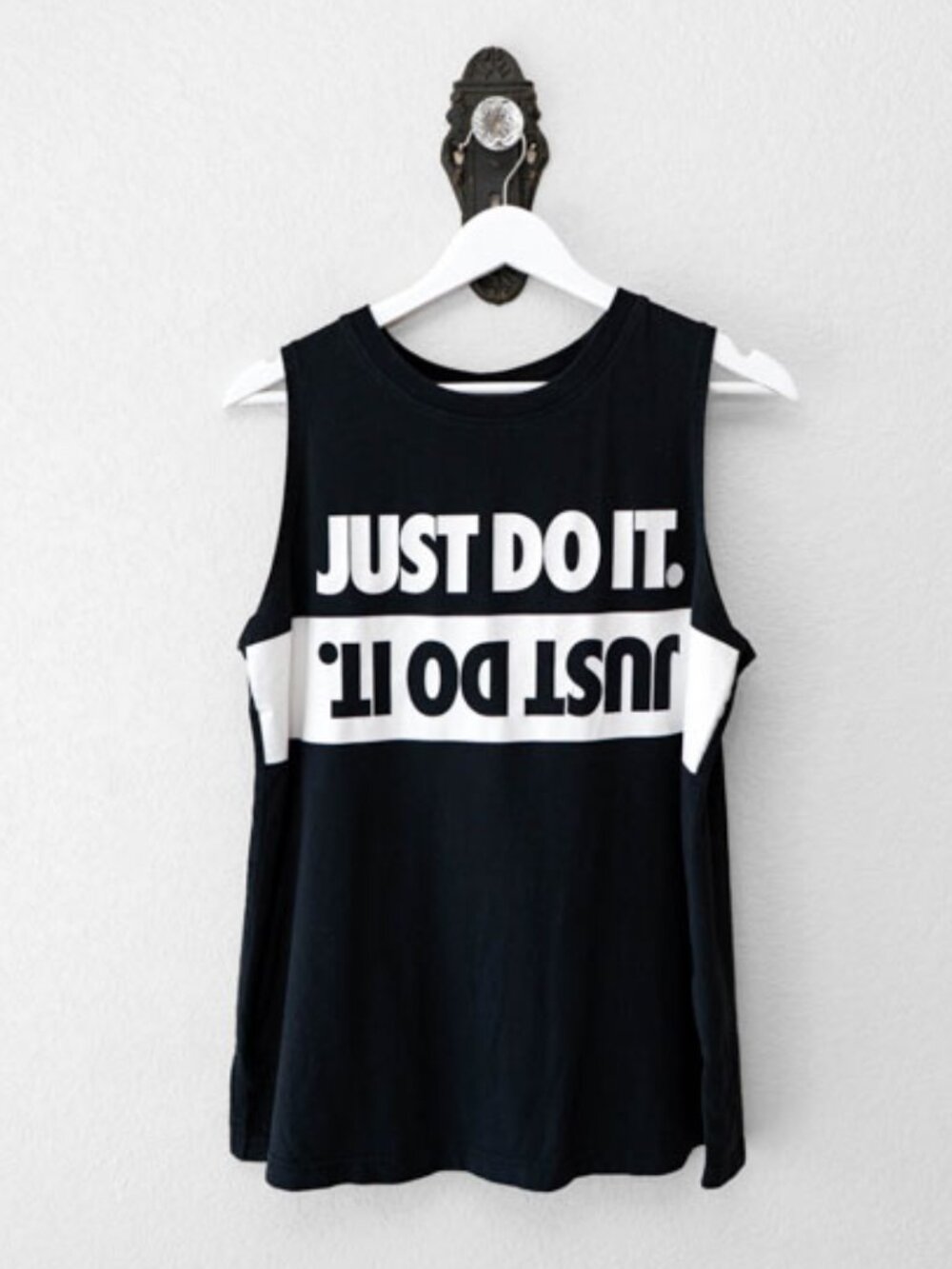 Nike Just Do It Tank Top Womens Large Black White Sleeveless Graphic Athletic